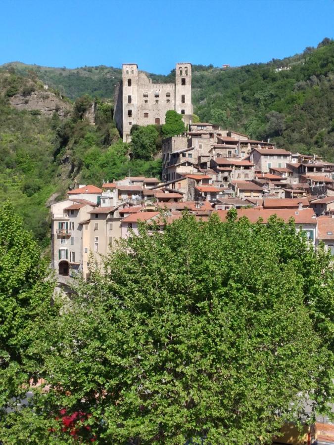 Willa Casa Roberta Dolceacqua Zewnętrze zdjęcie